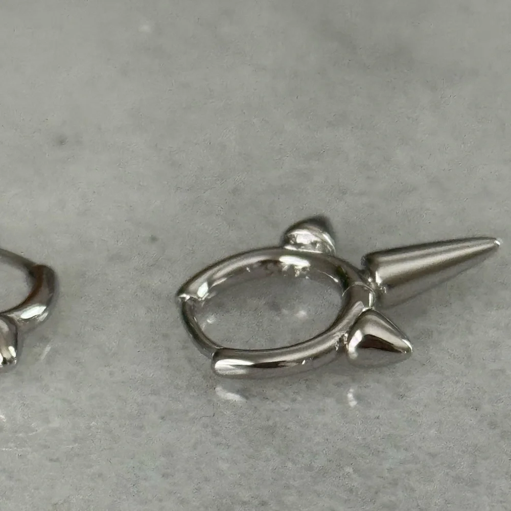 Sterling Silver Spike Huggie Hoop Earrings Brand New - Picture 5 of 5